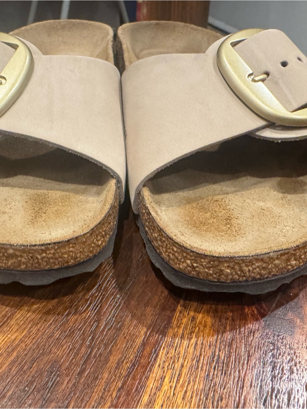 Birkenstock Madrid BIG BUCKLE Women's Sandal in Light Beige w/ Gold - worn ONCE! - Picture 9 of 9